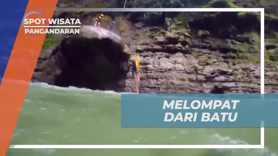 Melompat dari Ketinggian di Spot Batu Jamur Green Canyon
