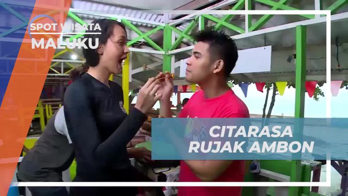 Menikmati Citarasa Segar Rujak Ambon di Pantai Natsepa