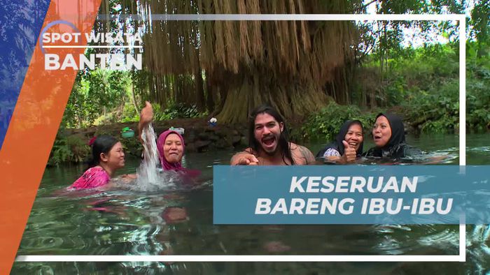 Bersenang-senang dengan Ibu-Ibu di Mata Air Cilembur, Banten