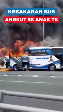 Video Penampakan Bus Angkut 58 Anak TK Terbakar di Tol Wiyoto Wiyono