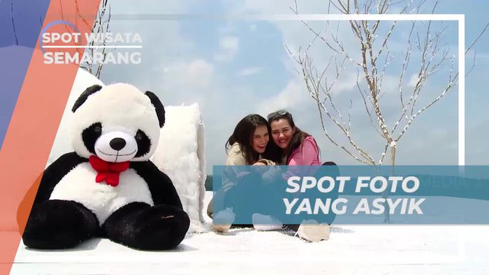Asyiknya Berfoto di Spot Foto Bertema Salju di Semarang