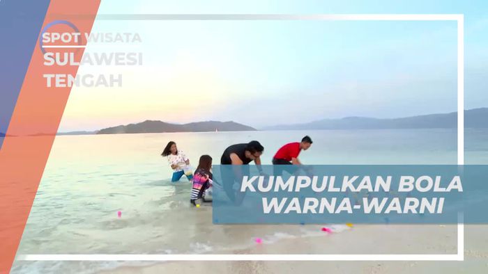 Serunya Mengumpulkan Bola Warna-Warni di Pulau Tinalapu, Sulawesi Tengah