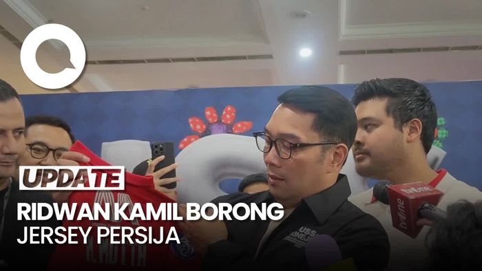 Video: Ridwan Kamil Borong Jersey Persija di JCC