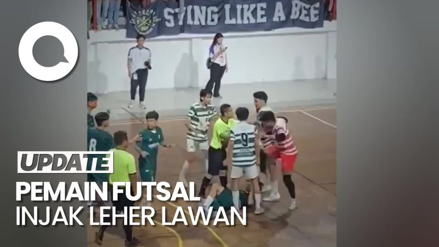 Video: Pemain Laga Futsal di Solo Injak Leher Lawan, Korban Dilarikan ke RS