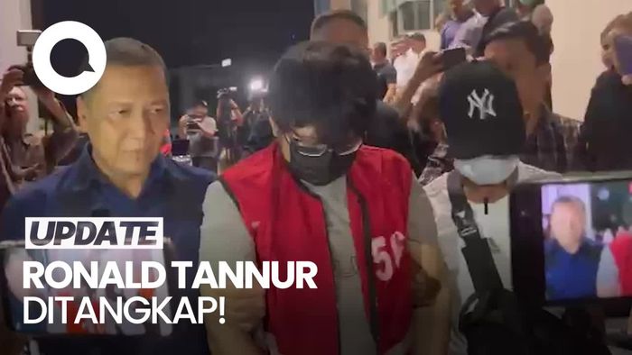 Video: Kejati Jatim Tangkap Ronald Tannur!