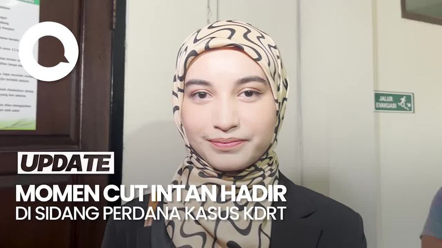 Video: Hadir di Sidang Perdana Kasus KDRT, Cut Intan Siap Bertemu Armor