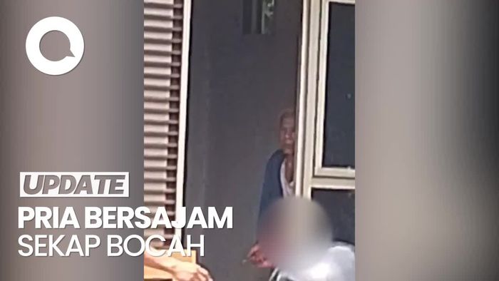 Video: Mencekam! Pria Bersajam Sekap Bocah di Pospol Pejaten