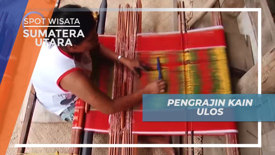 Menyaksikan Keterampilan Pengrajin Ulos di Desa Batak