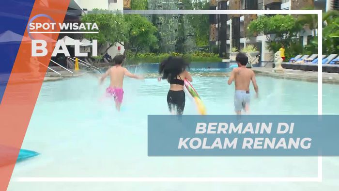 Bersantai di Kolam Renang Mewah Resort di Bali