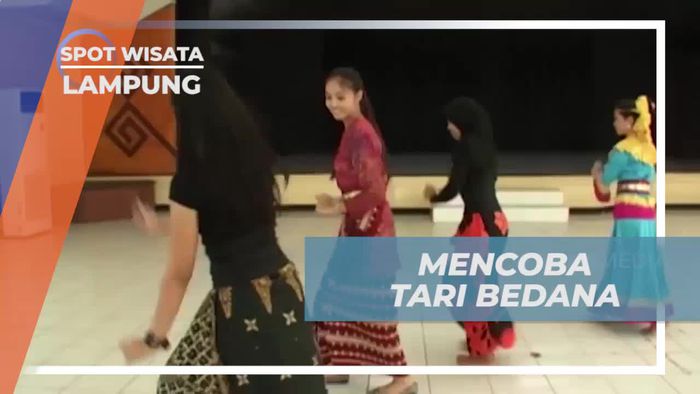 Belajar Tari Bedana Tradisional di Taman Budaya Lampung