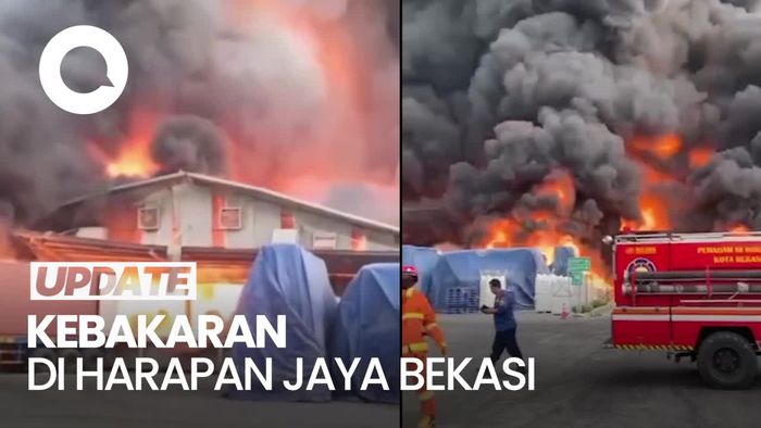 Video: Penampakan Kebakaran Area Pabrik di Harapan Jaya Bekasi