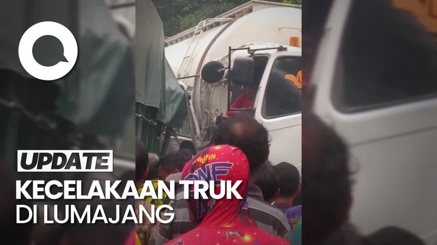  Video Kecelakaan Truk Semen Vs Truk Tangki di Lumajang, Sopir Terjepit