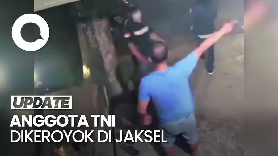 Video CCTV: Detik-detik Prajurit TNI Dikeroyok Anggota Ormas di Jaksel