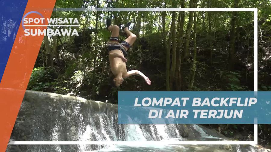 Atraksi Lompat Backflip di Kolam Air Terjun Mata Jitu, Sumbawa