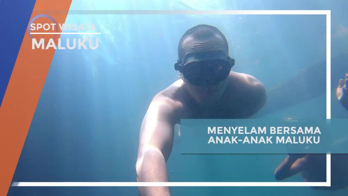 Bersama Anak-anak Maluku Menyelam di Air Kongan, Maluku