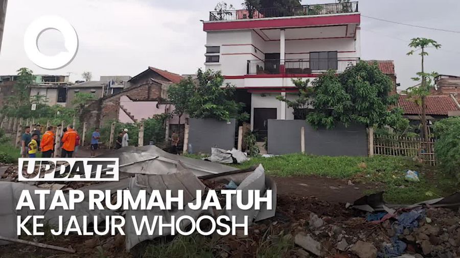 Video Perjalanan Whoosh Terganggu Gegara Atap Rumah Warga Jatuh ke Jalur