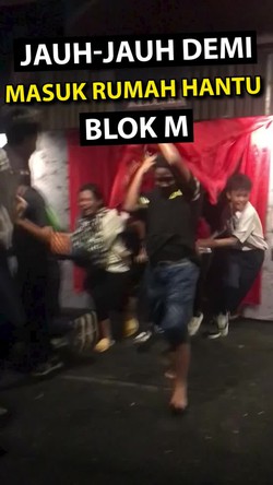 Video: Antusiasme Pengunjung Jajal Wahana Rumah Hantu Blok M