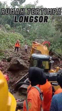 Video: Rumah Tertimpa Longsor di Kebumen, Dua Orang Tertimbun
