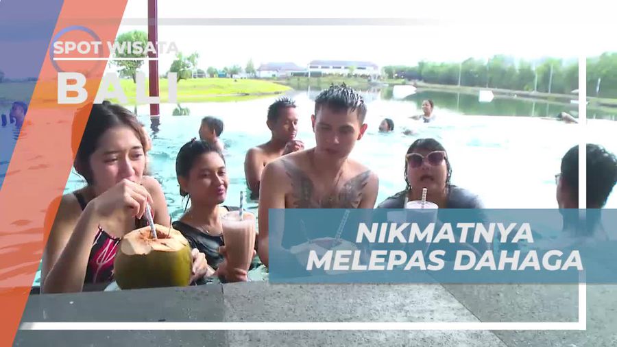 Melepas Dahaga dengan Air Kelapa Segar di Bali