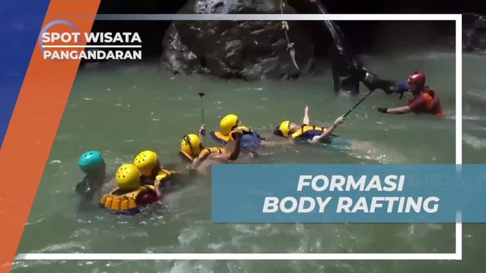 Formasi Body Rafting Seru di Green Canyon, Pangandaran