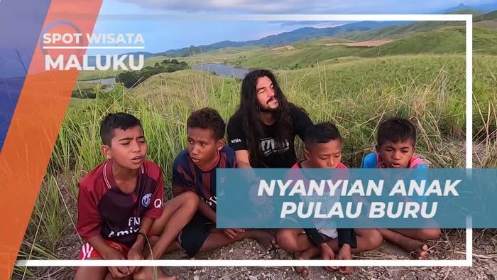 Nyanyian Riang Anak Pulau Buru di Bukit Rana Maluku