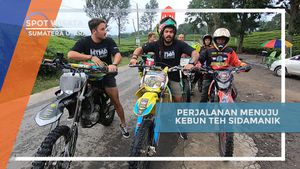 Menempuh Perjalanan Motor Trail Menyusuri Kebun Teh Sidamanik, Medan
