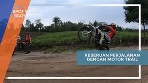  Mengarungi Perbukitan dengan Motor Trail di Sidamanik, Medan