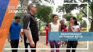 Bersantai dan Beristirahat di Taman Suropati, Jakarta