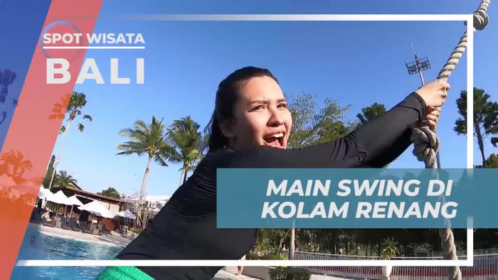 Menikmati Permainan Swing di Kolam Renang Splash Waterpark, Bali