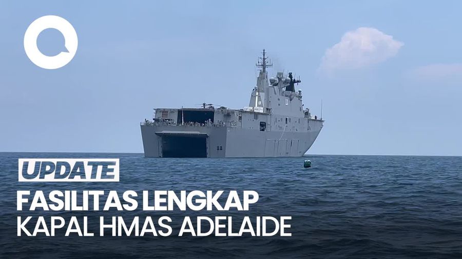 Melihat Kemegahan Kapal HMAS Adelaide Milik Australia di Perairan Situbondo