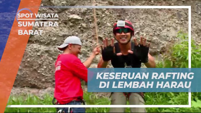 Keseruan Tantangan Rappelling di Lembah Harau, Sumatera Barat