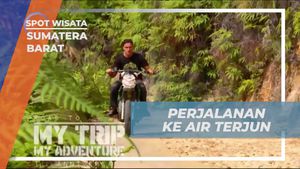 Petualangan Menuju Air Terjun di Sumatera Barat