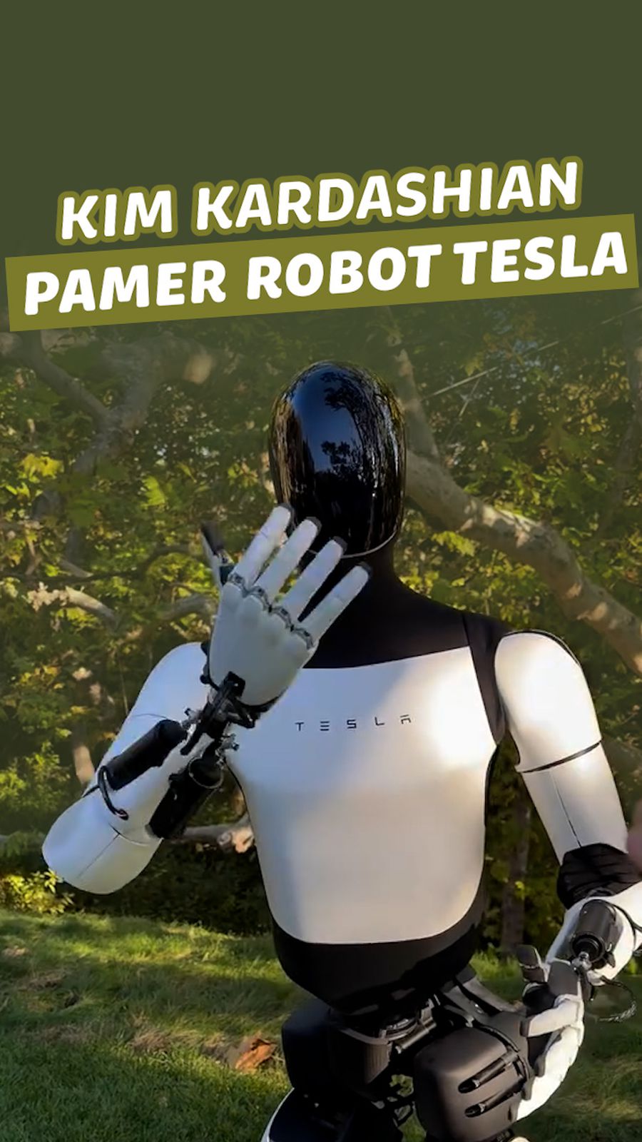 Video Kim Kardashian Pamer Teman Baru Robot Humanoid Tesla