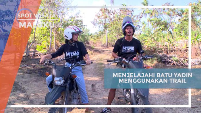Menjelajahi Batu Yadin di Maluku dengan Motor Trail