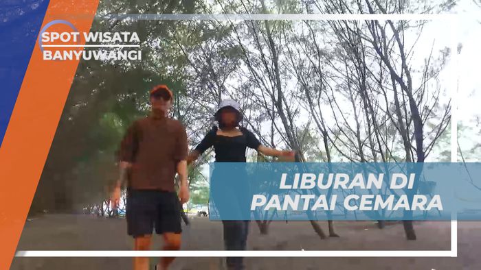 Bermain di Pantai Cemara yang Indah, Banyuwangi 