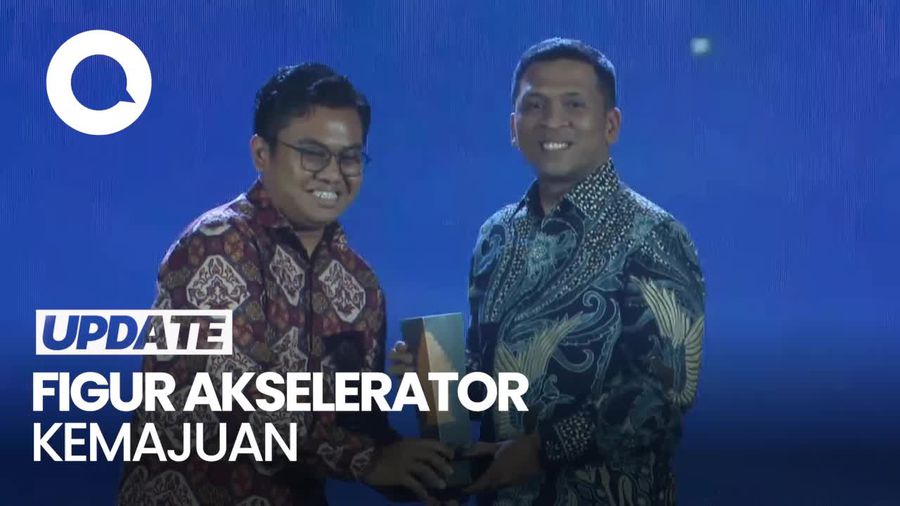 Video: Nazaruddin Malik-Kombes Christian Tobing Raih detikJatim Awards