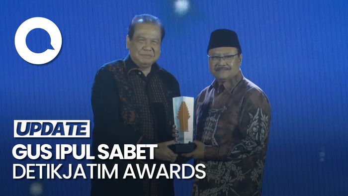 Video Gus Ipul Sabet detikJatim Awards Kategori Pembangunan Sosial