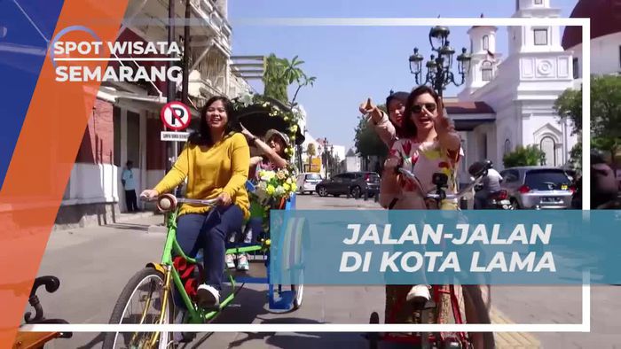 Menjelajahi Kota Lama Semarang dengan Sepeda