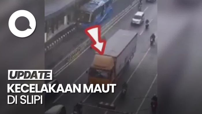 Video: CCTV Detik-detik Truk Tronton Tabrak 6 Kendaraan di Slipi