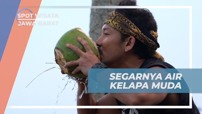 Menikmati Segarnya Air Kelapa Muda di Ciboer Pass, Jawa Barat