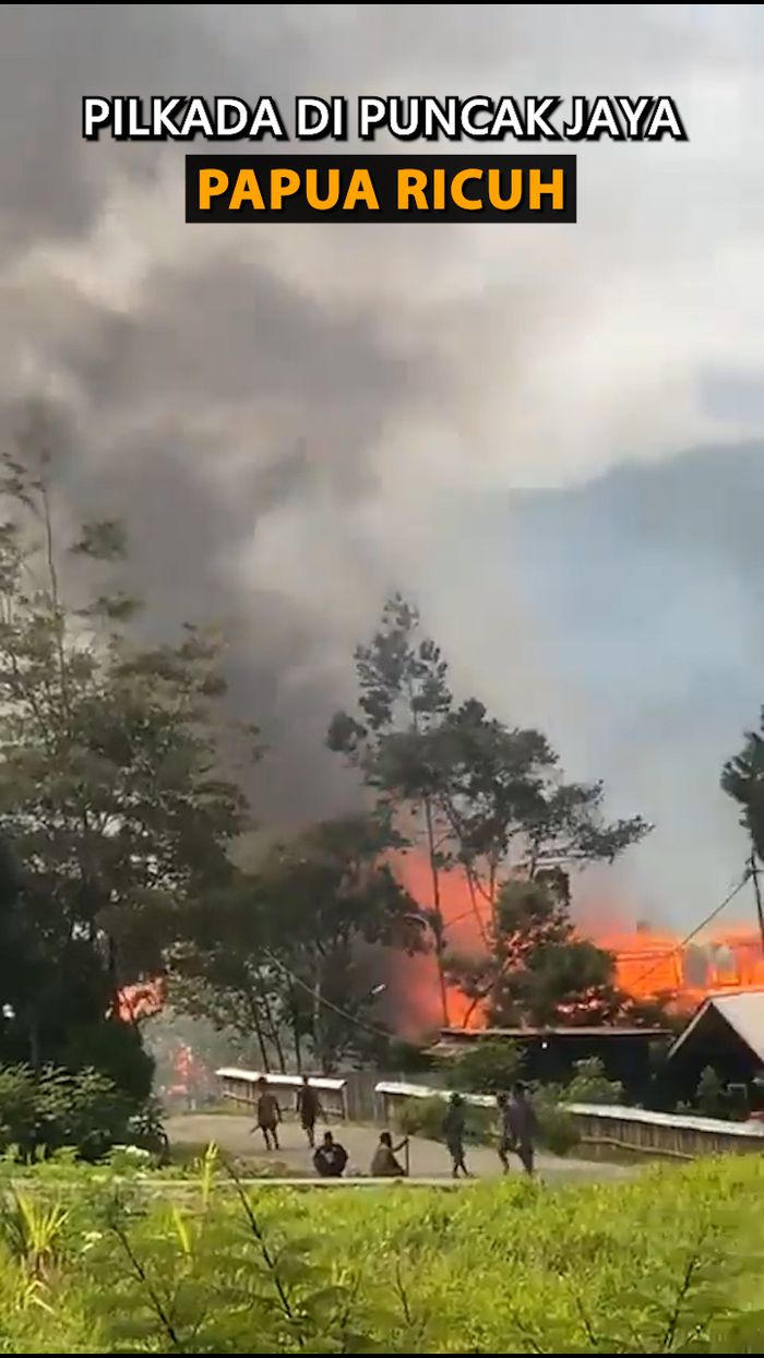 Video: Pilkada di Puncak Jaya Papua Ricuh, Rumah Dibakar-94 Orang Terluka
