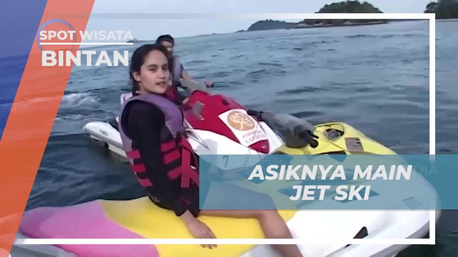 Serunya Bermain Jet Ski di Pantai Bintan