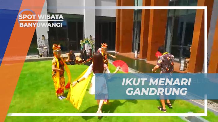 Menari Gandrung Bersama Penari Tradisional di Banyuwangi