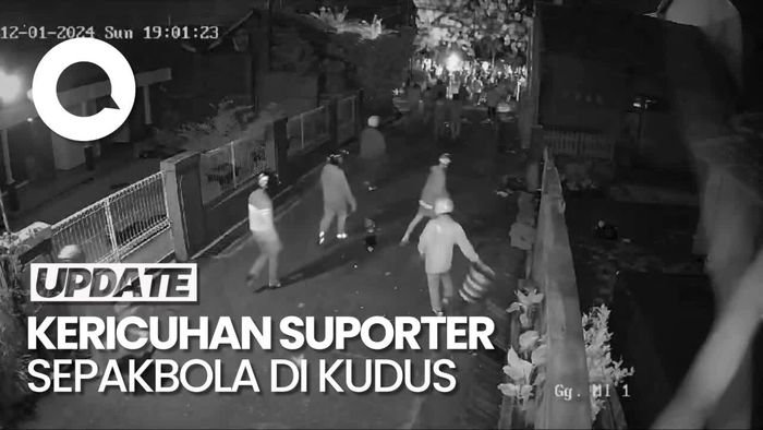 Video: Kericuhan Suporter Sepakbola di Kudus, 1 Pemuda Terluka