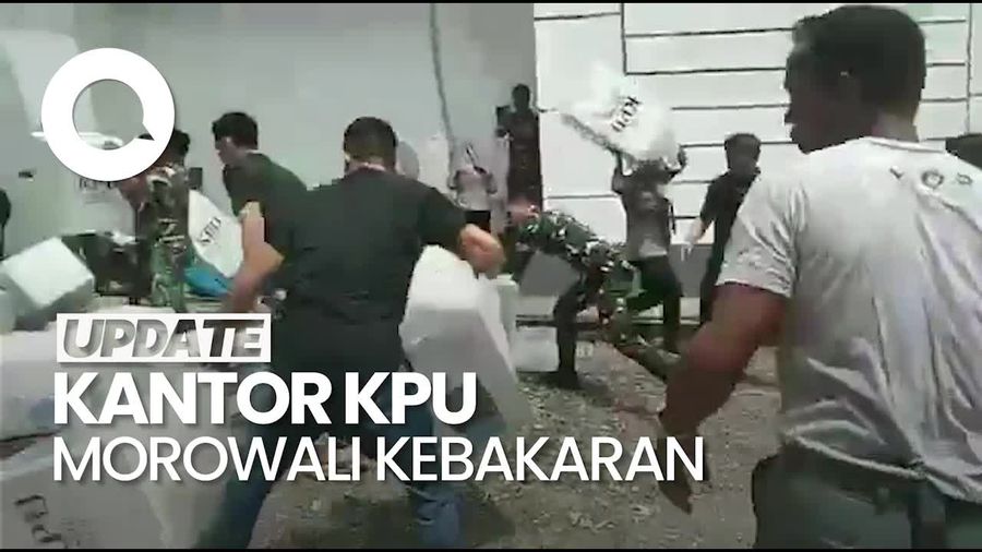 Video: Suasana Kepanikan saat Kantor KPU Morowali Terbakar 