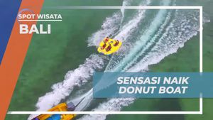 Keseruan Menaiki Donut Boat di Bali