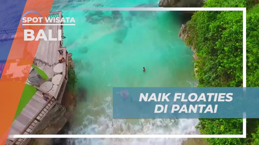 Bersantai Menggunakan Floaties di Pantai Suluban, Bali