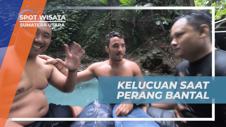 Tertawa Terbahak-bahak Saat Perang Bantal di Sumatera Utara