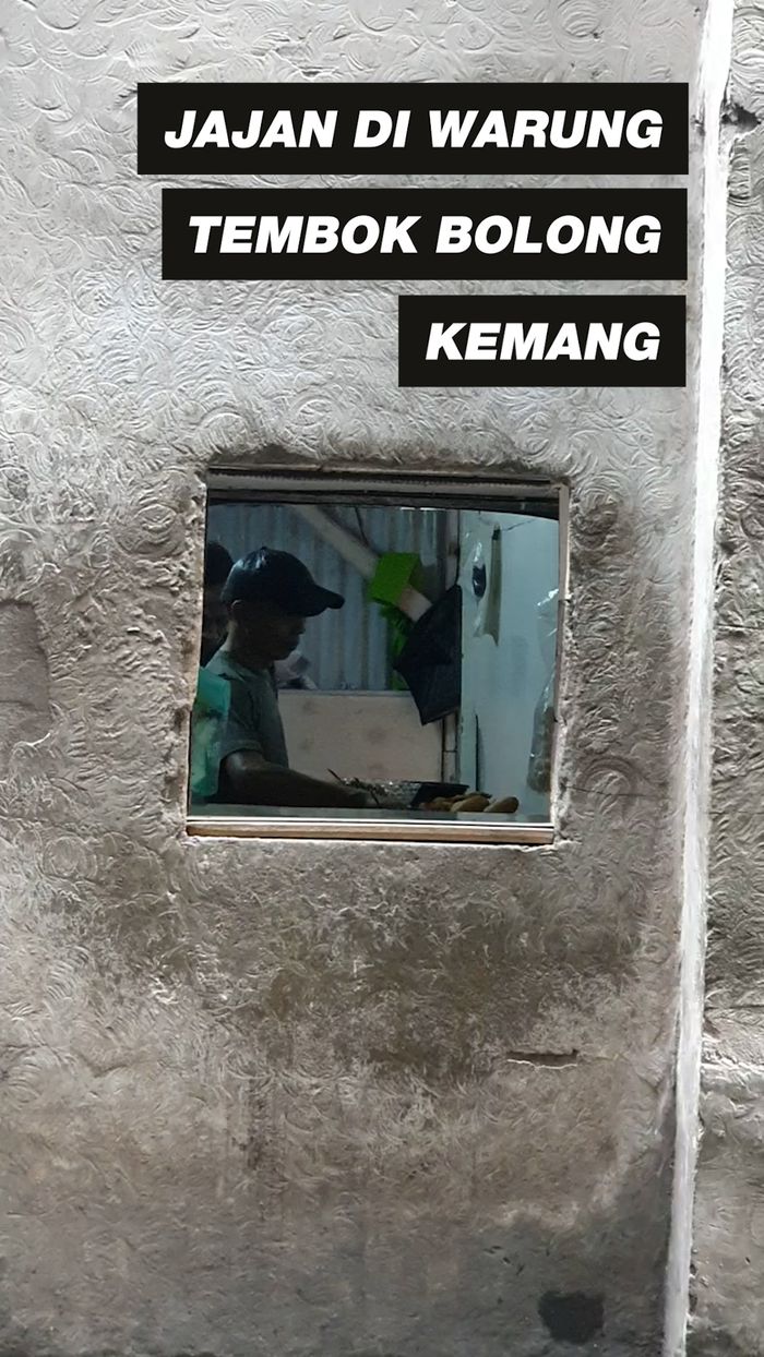 Video Pengalaman Jajan di Warung Tembok Bolong Kemang