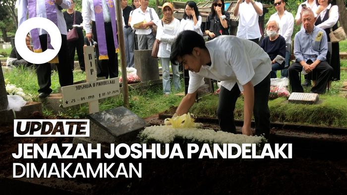 Video: Pemakaman Joshua Pandelaki Berlangsung Khidmat